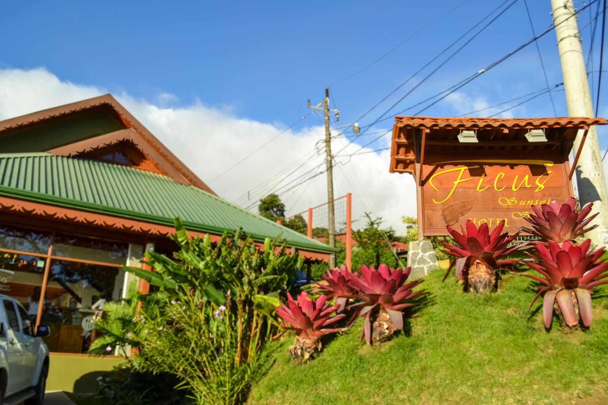 Ficus Lodge Monteverde Екстериор снимка