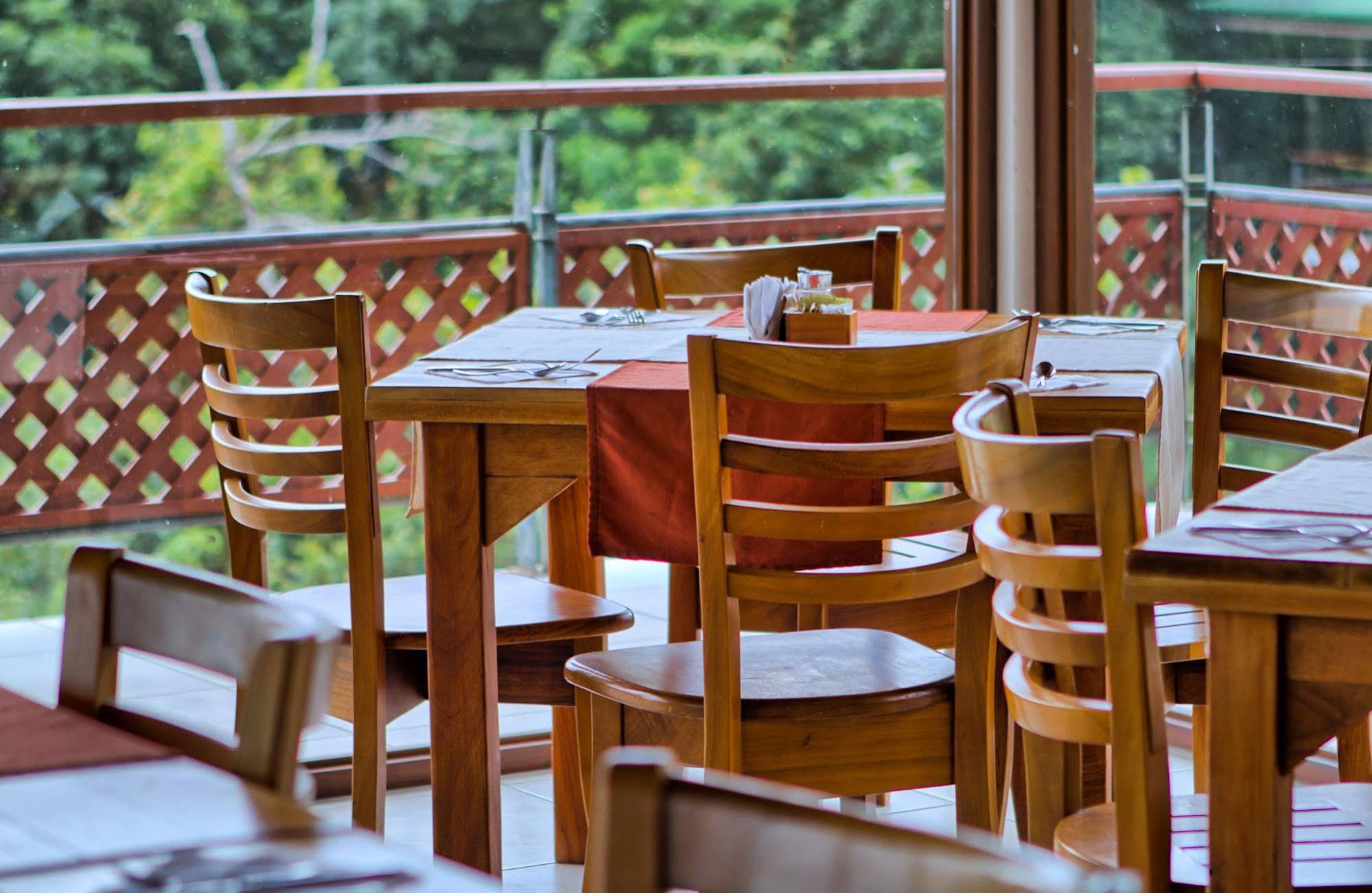 Ficus Lodge Monteverde Екстериор снимка