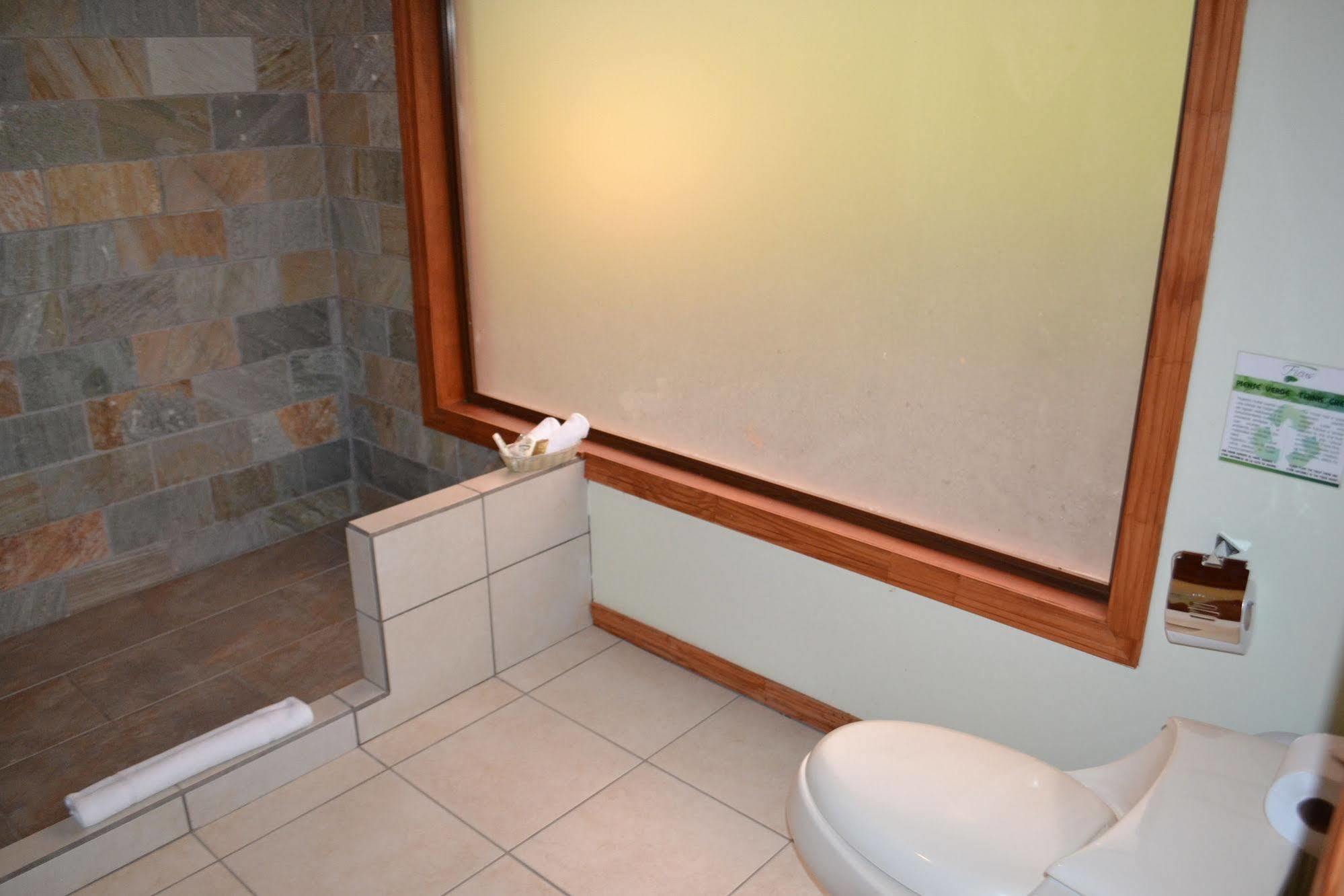 Ficus Lodge Monteverde Екстериор снимка